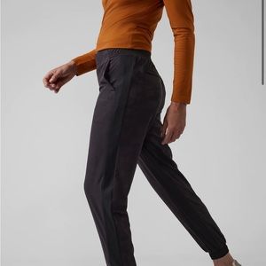 Athleta Brooklyn Lined Camo Joggers